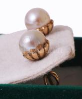 Arany (Au) fülbevaló pár, 14k, gyönggyel, jelzés nélkül, d: 6 mm, bruttó 2,1g