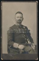 1910 Pola, tiszt portréja, keményhátú fotó Cesaro Gallinaro műterméből, 16,5×10,5 cm