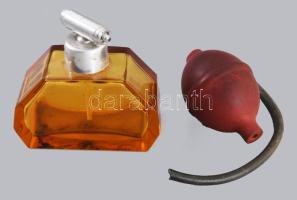 Moser borostyánsárga parfűmös üveg, formába öntött, jelzett,9x9 cm, elöregedett gumi részekkel / Moser yellow perfume bottle, with hallmark,