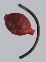 Moser borostyánsárga parfűmös üveg, formába öntött, jelzett,9x9 cm, elöregedett gumi részekkel / Mos...