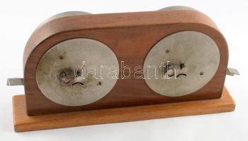 MOM kézi felhúzós sakkóra, egyik fele javításra szorul, 10x24 cm