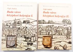 Végh András: Buda város középkori helyrajza I-II. köt. Monumenta Historica Budapestinensia XV-XVI. Bp., 2006, BTM. Kiadói papírkötés, jó állapotban.