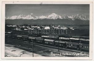 1940 Felka, Velká (Poprád, Tátra, Magas-Tátra, Vysoké Tatry); vasútállomás, vonat, látkép télen / railway station, train, view in winter. photo