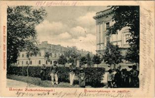1901 Székesfehérvár, Honvéd laktanya és pavilon, K.u.K. katonák. Eisler Adolf kiadása (fl)