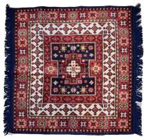 Kézzel készült keleti kelim, cca 100x100 cm