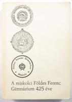 A miskolci Földes Ferenc Gimnázium 425 éve. (1560-1985.) Szerk.: Pápay Sándor. Miskolc, 1985, (Borsodi-ny.) Fekete-fehér fotókkal illusztrált. Kiadói papírkötés, kopott borítóval.