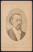 cca 1875 Férfiportré, keményhátú fotó Várady Antal magyar fotóművész bázeli műterméből, foltos, 10,5×6,5 cm