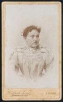 cca 1890 Női portré, keményhátú fotó Helfrich Josef lippai műterméből, 10,5×6,5 cm