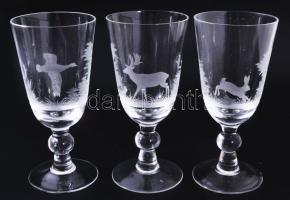 12 személyes csiszolt kristályüveg vadászmintás talpas borospohár garnitúra, hibátlan, m: 14,5 cm, b...