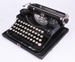 cca 1920 Underwood Standard Portable írógép, 23x30 cm
