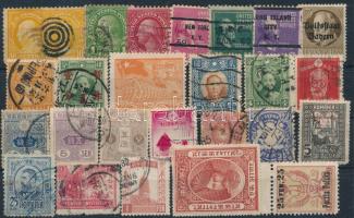 26 db vegyes külföldi bélyeg stecklapon