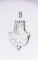 Zsolnay virágmintás manófüles tejkiöntő, jelzett, kis kopással, m: 9,5 cm