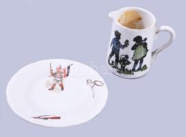1914-1918 2 darab gyermekjáték porcelán, egyiken német katona ábrázolásával, kopással, d: 8 cm