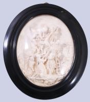 Levétel a keresztről. Faragott tajtékkő jelenet, domború üveggel üvegezett ovális fa keretben. Franc...