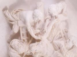 Levétel a keresztről. Faragott tajtékkő jelenet, domború üveggel üvegezett ovális fa keretben. Franc...