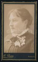 cca 1880-1890 Hölgyportré, vizitkártya Albert Papp (Ploiesti, Munténia, Románia) műterméből, 10,5x6,5 cm / cca 1880-1890 Portrait of a woman, cdv photo from the studio of Albert Papp in Ploiesti (Muntenia, Romania), 10.5x6.5 cm