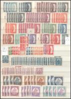 1920-1925 A Korona infláció kiadásai több példányban, köztük hivatalos bélyegek, hármaslyukasztások,...