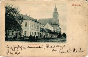 1901 Somorja, Csallóköz-Somorja, Somorin, Samorín; Kápolna utca, Polgári fiú és leány tanoda, iskola, üzlet, templom / street view, shool, shop, church (vágott / cut)