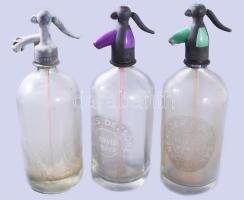 cca 1940, 3 darab antik szódás üveg Bárdos Dezsőné, Knerczer Boldizsár és Brader Ágoston feliratokkal, sasfejes és porcelánbetétes fejekkel, sérüléssel.