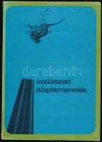Dr. Bencze Lajos - Dr. Dániel István: Vadászati alapismeretek (A vadászvizsga anyaga). 1975, Mezőgazdasági Kiadó. Kiadói papírkötés, kissé kopottas állapotban.