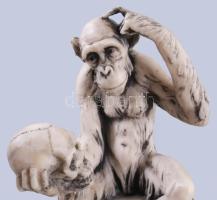 Az evolúció allegóriája. Gipsz és műgyanta őrlemény szobor. 26 cm