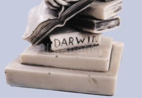 Az evolúció allegóriája. Gipsz és műgyanta őrlemény szobor. 26 cm