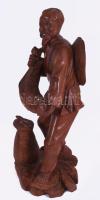 Halász férfi. faragott exota fa. 26 cm