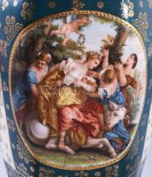 Cseh Alt wien váza, mitológiai jelenettel, matricás, repedéssel. 32 cm
