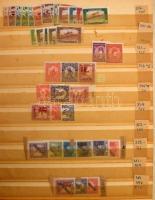 Magyar tétel az 1910-es évektől a modern kiadásokig, benne sorok is, 3 db berakóban