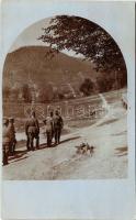 1917 Sósmező, Poiana Sarata; Habsburg-Tescheni Frigyes főherceg katonákkal / WWI K.u.K. military, Erzherzog Friedrich with soldiers. photo