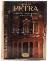 Bourbon, Fabio: A sziklába faragott város Jordániában. H.n., é.n., Gabo. Kiadói kartonált kötés, papír védőborítóval, jó állapotban.