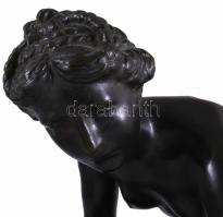 Betlen Gyula (1879 - 1963): Forrásnál. Öntött, patinázott bronz, fekete márvány talapzaton, jelzett:...