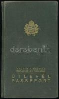 1937-1939 A Magyar Királyság fényképes útlevele nyugdíjas iskolaigazgató részére