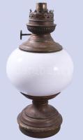 Antik petróleumlámpa, középső része tejüveg, m: 31,5 cm