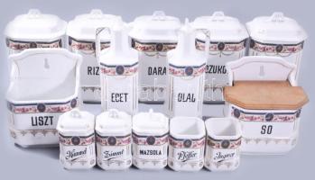 14 részes szecessziós magyar feliratos porcelán fűszertartó fiók készlet, 1-1 sérüléssel, hiánnyal, jelzett, m: 23,5 cm alatt