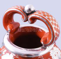 Díszes kétrészes majolika borkiöntő ezüstlemez rátéttel, jó állapotban, m: 31 cm, d: 29 cm