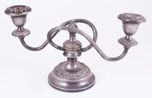 Jelzett angol ezüstözött kétágú gyertyatartó, 27x14 cm