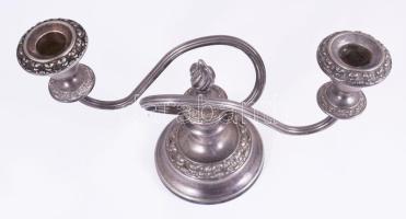 Jelzett angol ezüstözött kétágú gyertyatartó, 27x14 cm