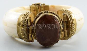 Csont karperec kő díszítésse