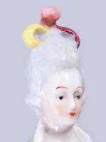 Antik porcelán tea baba, m: 10 cm