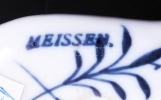 cca 1900 Meissen okarina, jelzett, ütődéssel, h: 18 cm