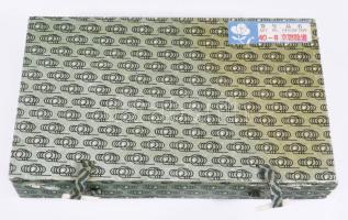 Pekingi opera maszk szett, dobozában 13x20 cm