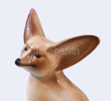 Zsolnay sivatagi róka, jelzett, minimális kopással, m: 9,5 cm