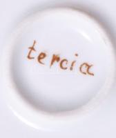 Zsolnay kenyérszelő asszony, kézzel festett, jelzett (Sinkó András), apró kopásokkal, m: 30,5 cm