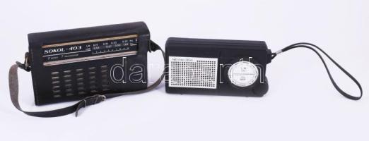 2 darab hordozható rádió, közte Sokol-403