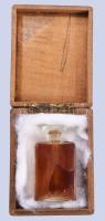 Antik parfüm(?), fa dobozban, 11x8 cm