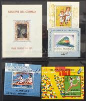 Postatiszta modern magyar bélyegek előfizetésből + postatiszta és bélyegzett vegyes külföldi anyag 2 db A/4 berakóban + számos kisebb nagyobb borítékban, hullámkarton dobozban