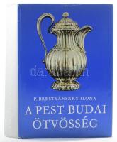 P. Brestyánszky Ilona: A pest-budai ötvösség. Bp., 1977, Műszaki, 479+1 p. Rendkívül gazdag fekete-fehér fotóanyaggal illusztrált. Az adattárban fémjelzésekkel: próbabélyegekkel és mesterjegyekkel. Fekete-fehér képekkel és ábrákkal illusztrálva. Kiadói egészvászon kötés, kiadói papír védőborítóban, jó állapotban.