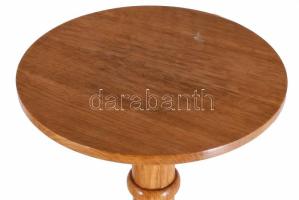 Fa szobortartó posztamens, tartófelület d: 22 cm, m: 60 cm