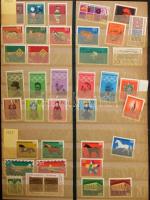 NSZK + Berlin gyűjtemény sok bélyegfüzettel 10 lapos A4-es berakóban